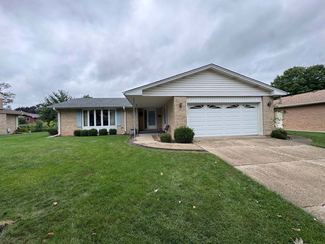 House in Mount Prospect, Illinois, United States 1 - 18816876