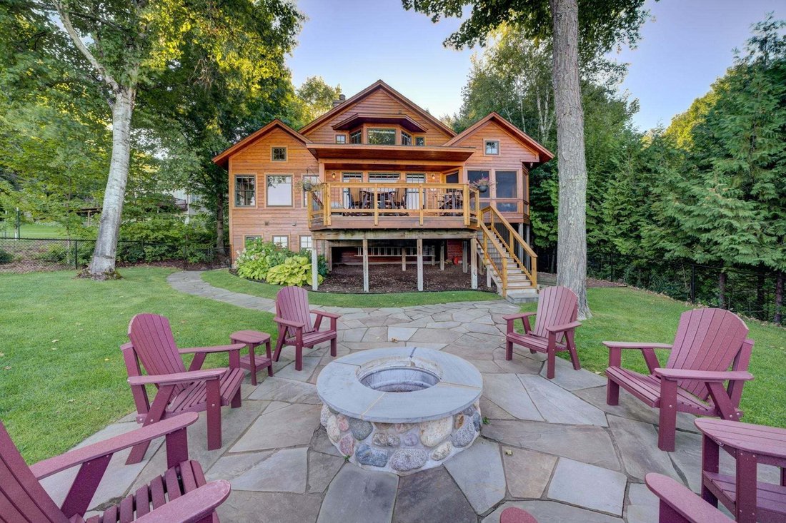Casa en Suttons Bay, Míchigan, Estados Unidos 3 - 18822879