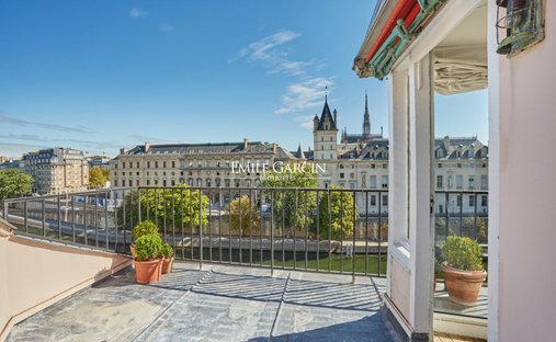 Apartment in Odéon, Paris 6e Arrondissement, Paris 1