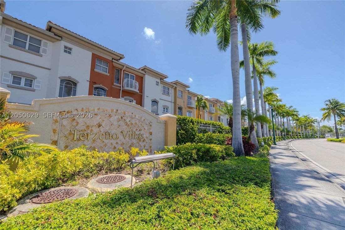 Townhouse in Golden Beach, Florida, United States 4 - 18386615