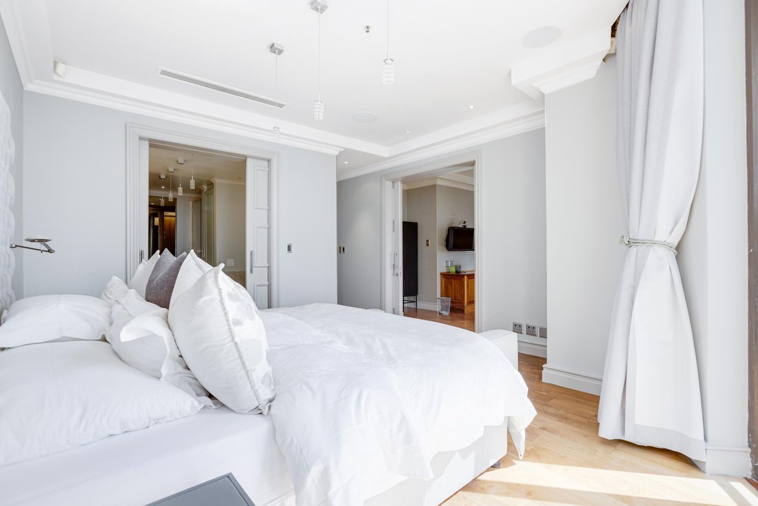 Appartement à Illovo, Chislehurston, Gauteng 2 - 18825559