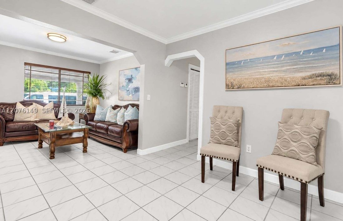 House in Miami, Florida, United States 3 - 18713854