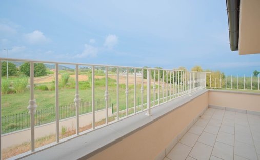 Townhouse in Seano, Comeana, Tuscany 1