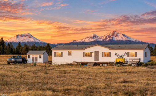 Land in Sisters, Oregon, United States 1