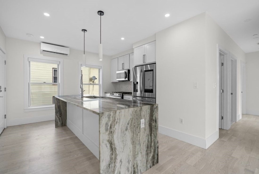 Condo in Chelsea, Massachusetts, United States 4 - 18824806