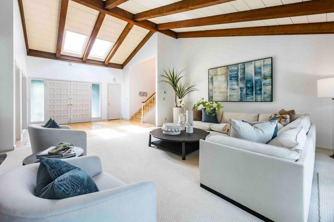 House in Los Altos Hills, California, United States 4 - 18823555