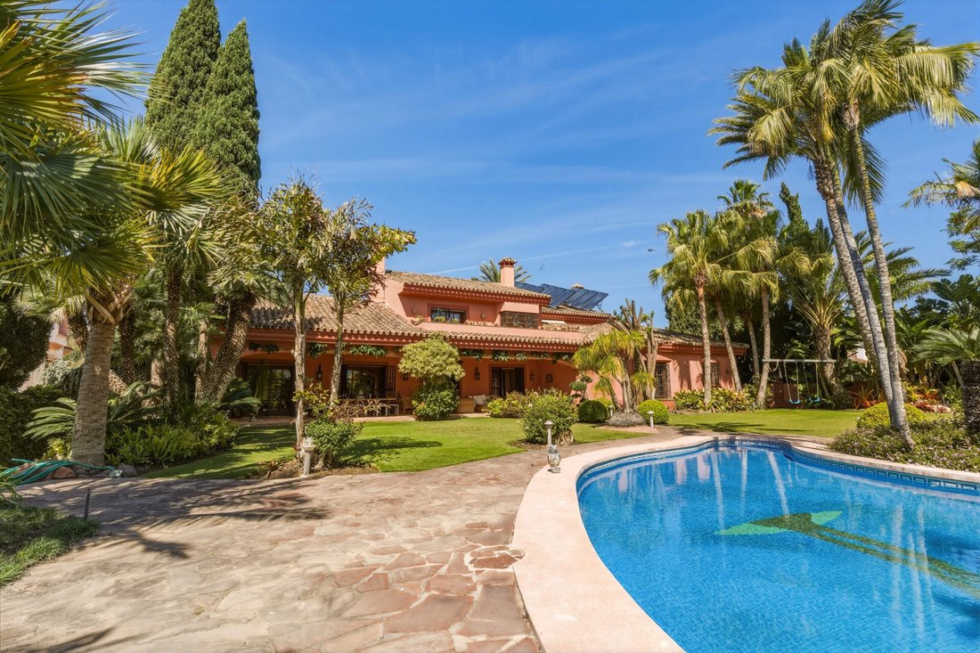 Villa in Guadalmina Alta, San Pedro de Alcantara, Spain 2 - 18821367