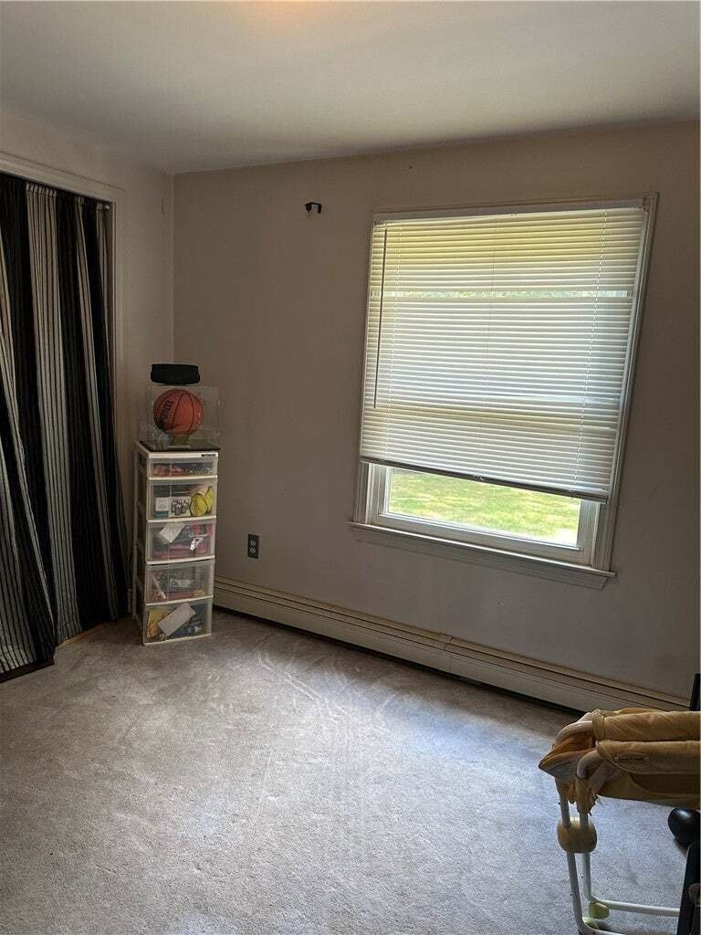 House in Burrillville, Rhode Island, United States 3 - 18826902