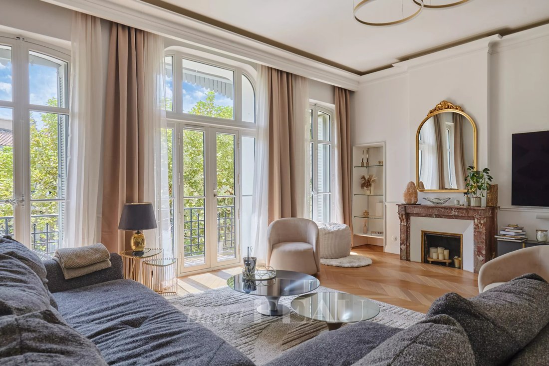 Appartement à Mazarin-Opéra-Bellegarde-Mairie, Aix-en-Provence, France 1 - 18825112