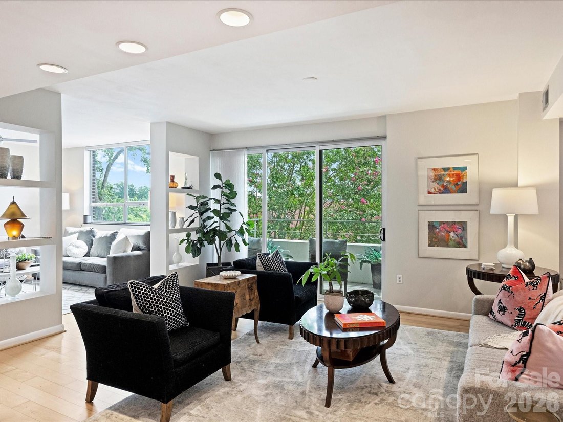 Condo in Charlotte, North Carolina, United States 4 - 18822475