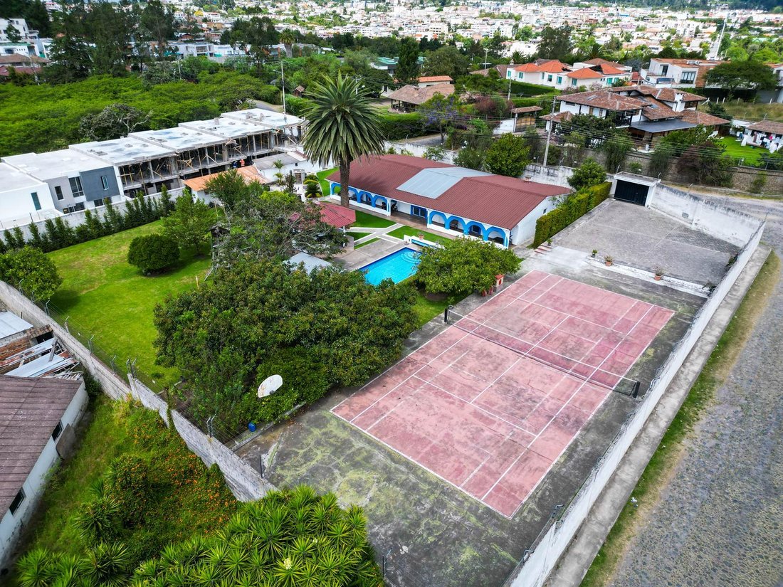 Casa en Quito, Pichincha, Ecuador 1 - 18824548