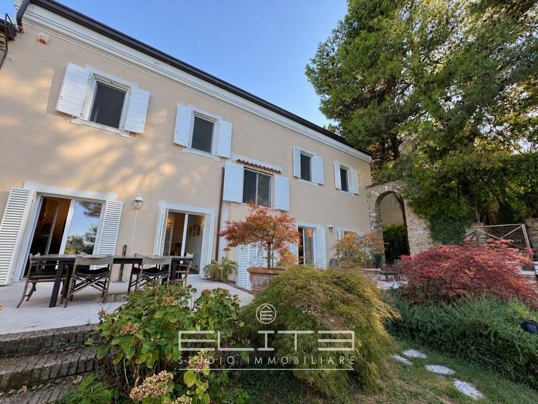 Villa in Falconara Alta, Falconara Marittima, Marken 2 - 18825447