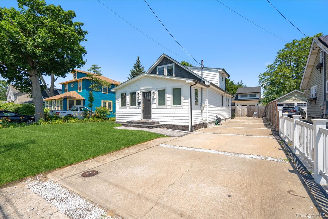 Casa en East Patchogue, Nueva York, Estados Unidos 2 - 18824726