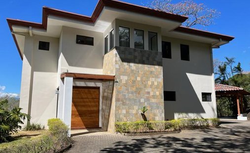 Condo in Cinco Esquinas, San José Province, Costa Rica 1