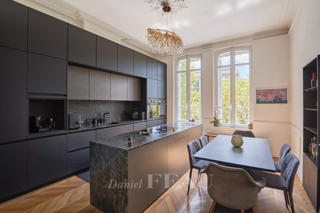 Appartement à Mazarin-Opéra-Bellegarde-Mairie, Aix-en-Provence, France 2 - 18825112