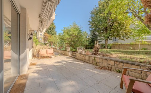 Apartment in Saint-Cloud, Ile-de-France, France 1
