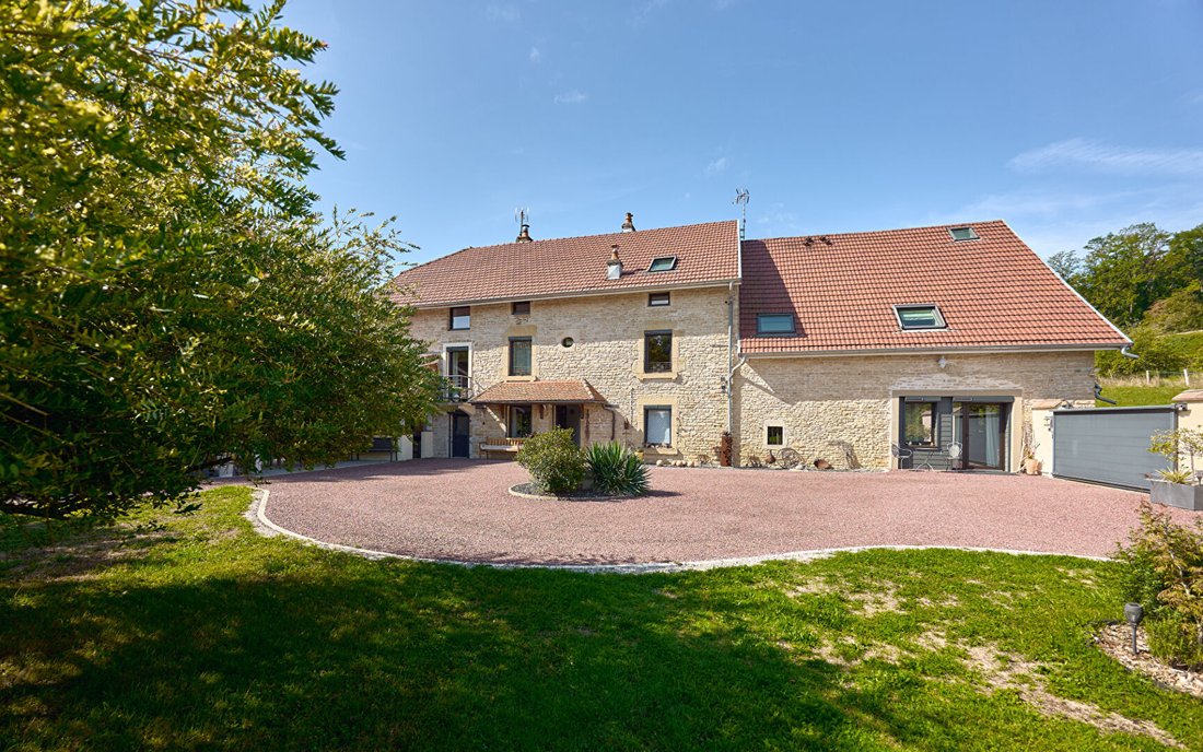 Villa in Comberjon, Bourgogne-Franche-Comté, Frankreich 2 - 18822256