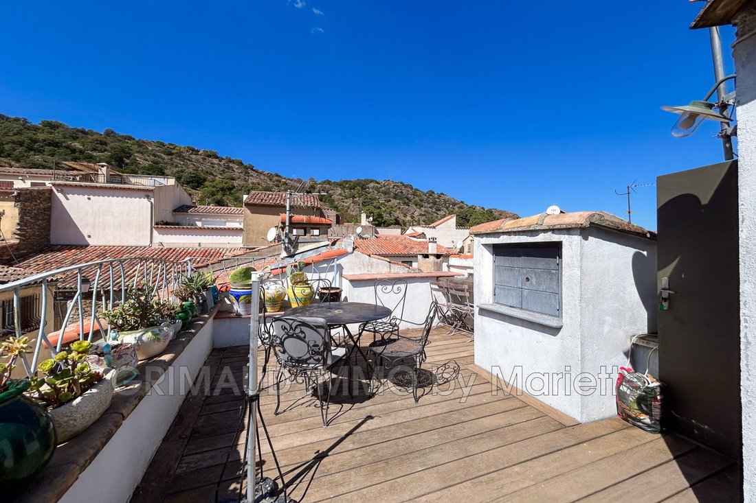Villa en La Garde-Freinet, Provenza-Alpes-Costa Azul, Francia 1 - 18821568