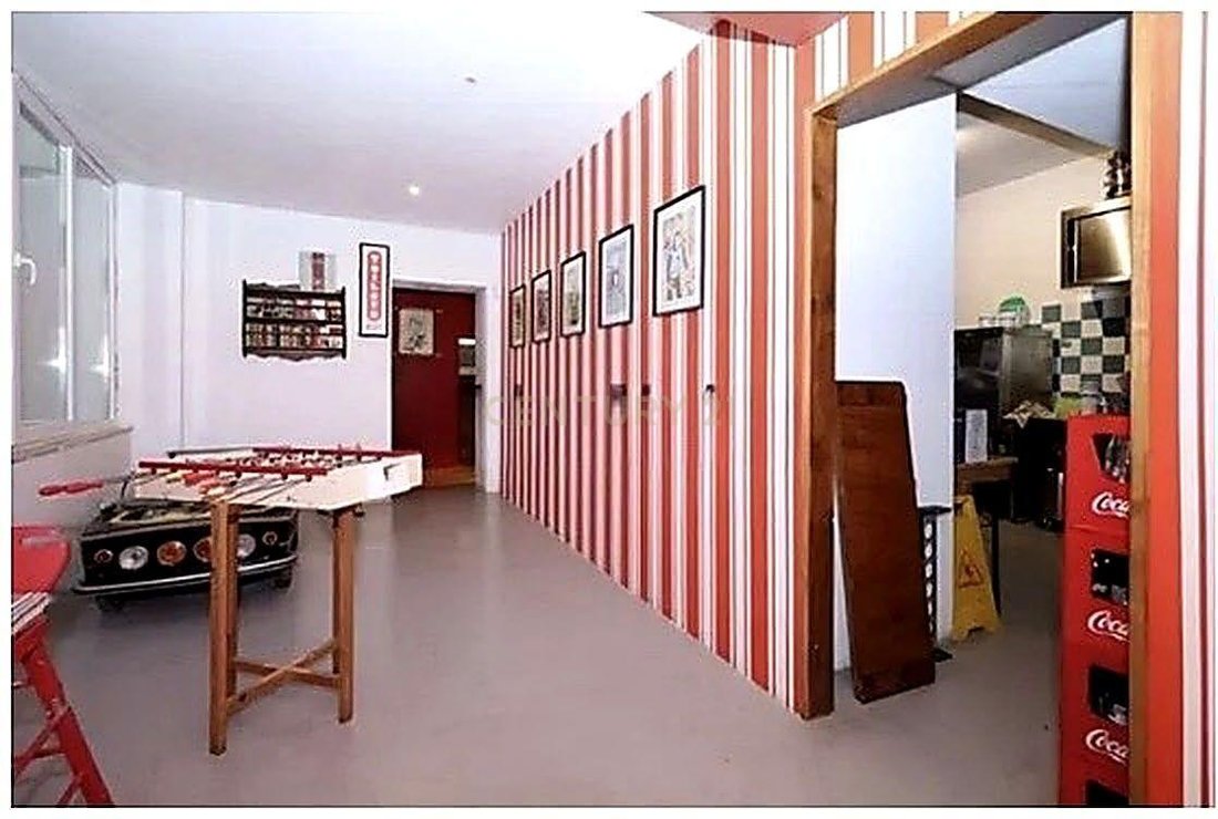 Altro a São Vicente, Lisbona, Portogallo 3 - 18824618