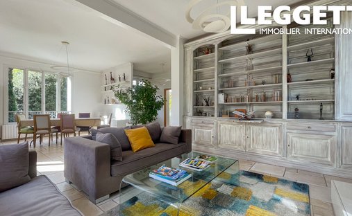 House in Beauchamp, Ile-de-France, France 1