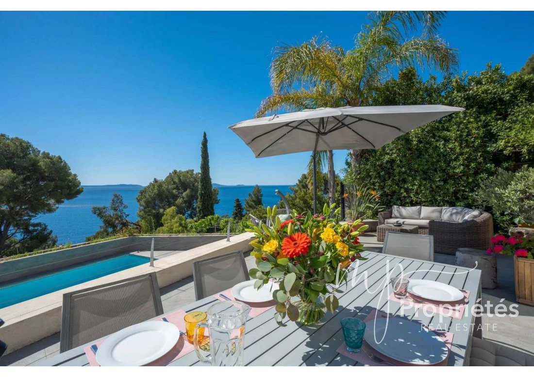 House in Le Lavandou, Provence-Alpes-Côte d'Azur, France 3 - 17887520