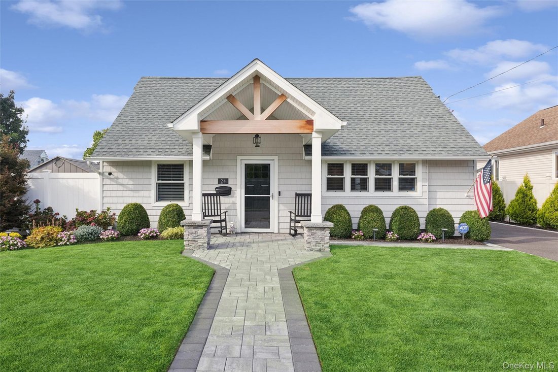 House in Bethpage, New York, United States 1 - 18824754
