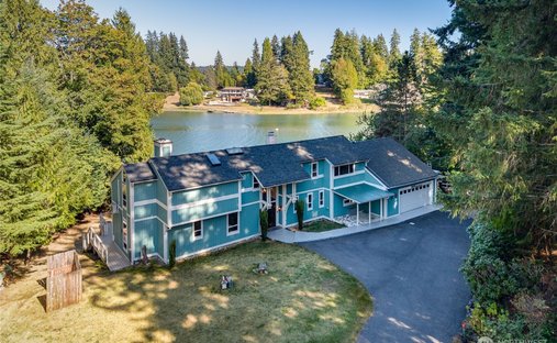 House in Poulsbo, Washington, United States 1