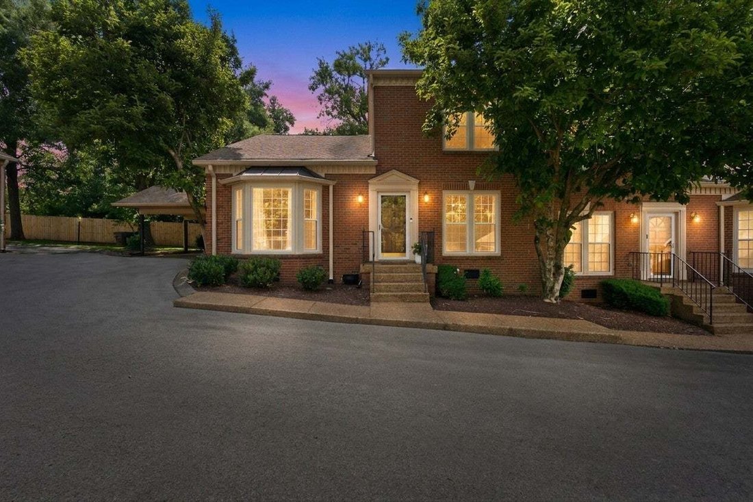 Townhouse in Forest Hills, Tennessee, United States 2 - 18204952