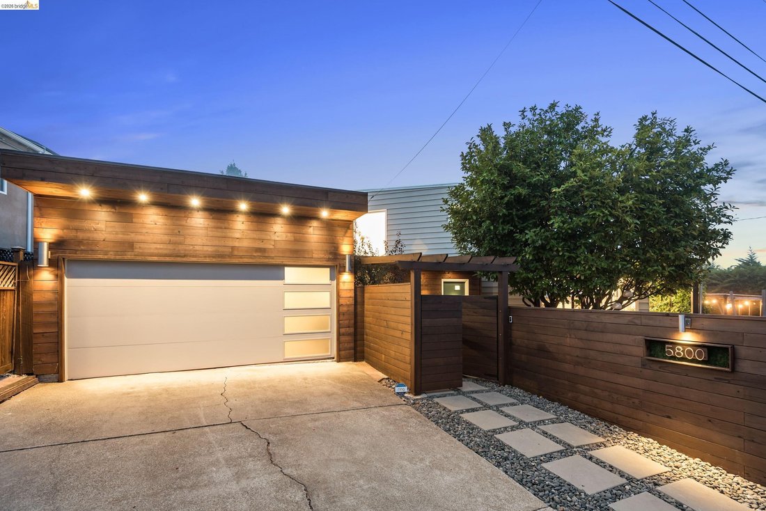 House in Oakland, California, United States 3 - 18822580