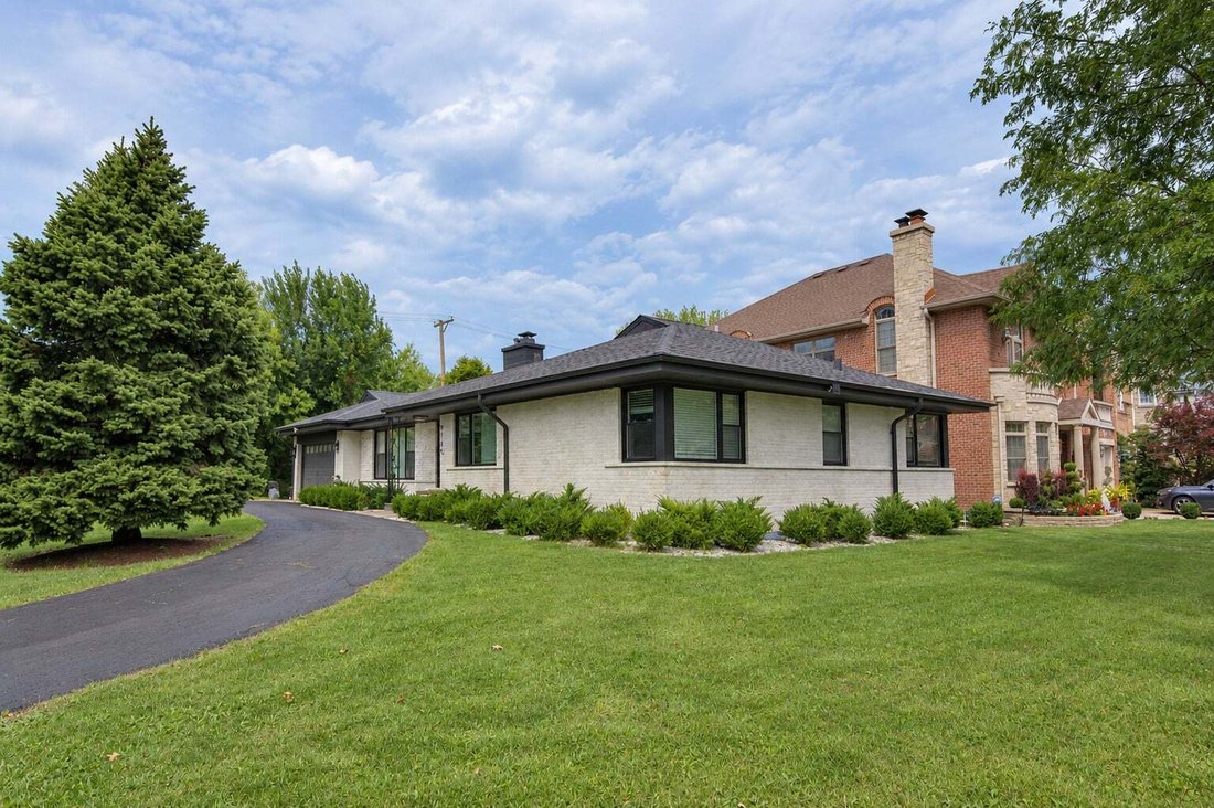 House in Lincolnwood, Illinois, United States 3 - 18826873