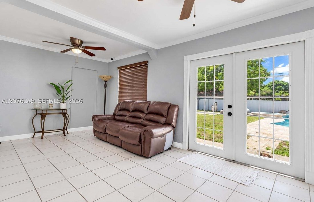 House in Miami, Florida, United States 4 - 18713854