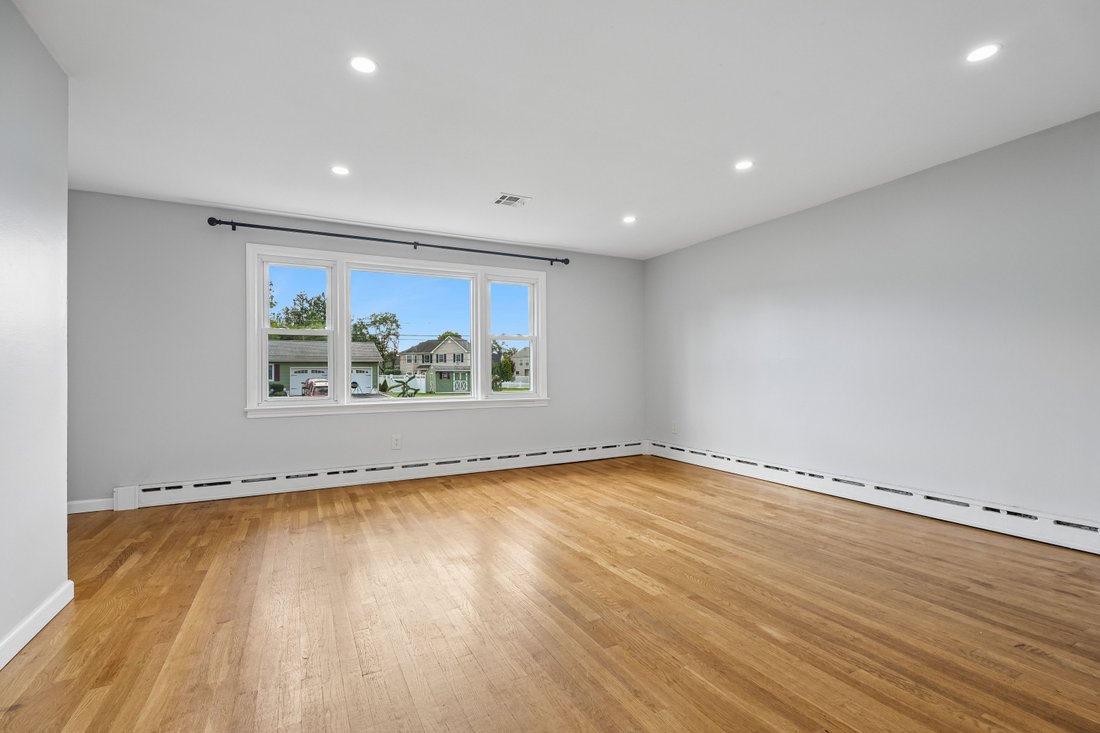 House in South Plainfield, New Jersey, United States 5 - 18821266