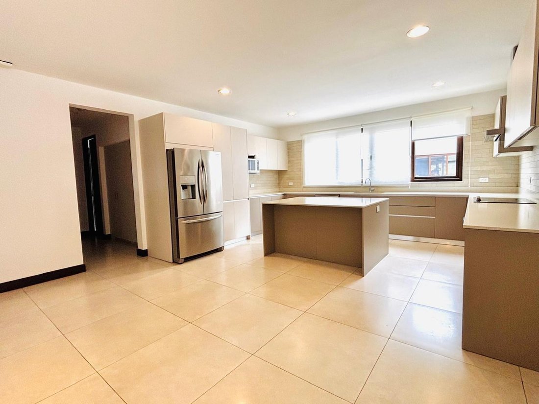 Apartamento en San Rafael, San José, Costa Rica 4 - 18822012