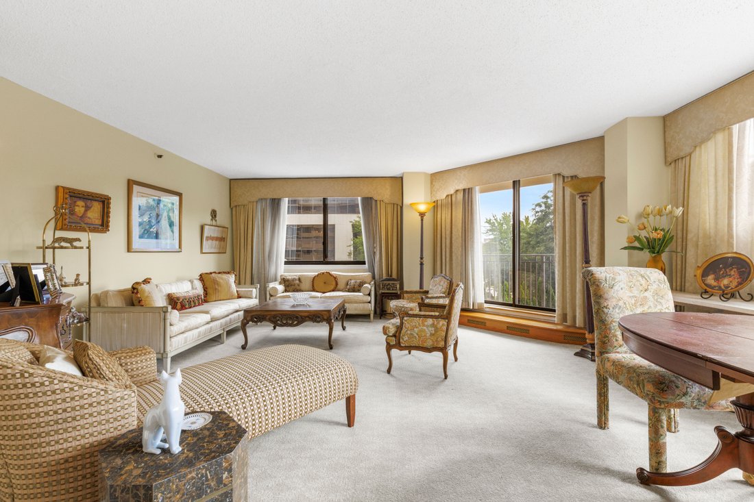Condo in White Plains, New York, United States 5 - 18826202