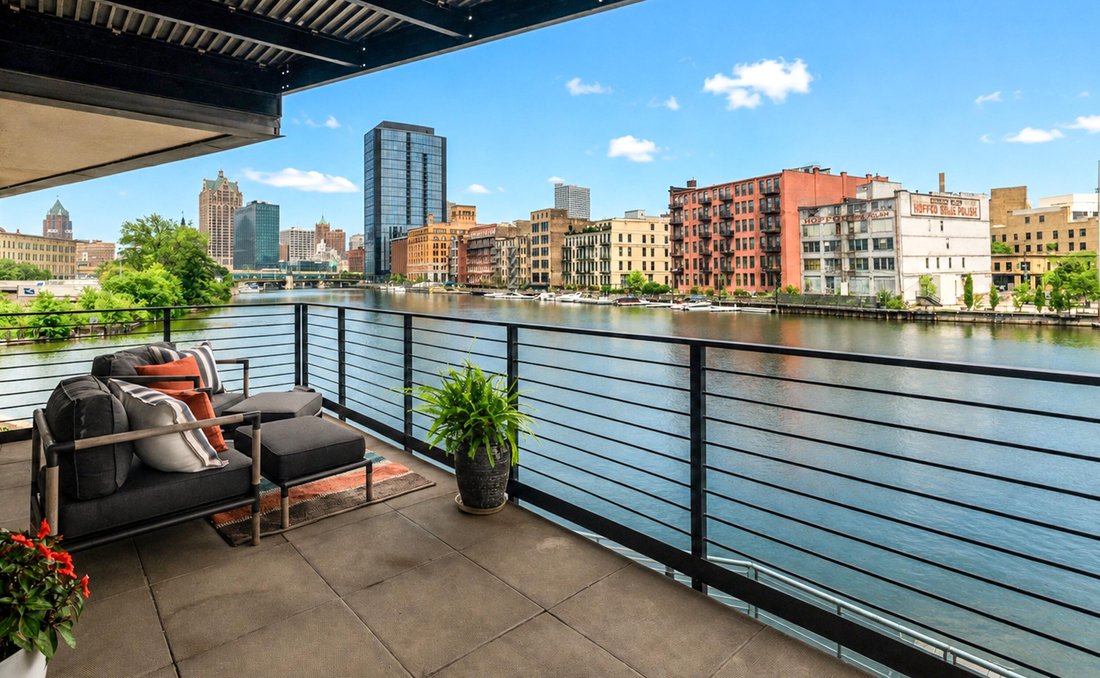 Condo in Milwaukee, Wisconsin, United States 1 - 18678661
