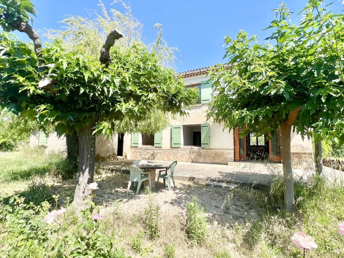 Villa in Brignoles, Provence-Alpes-Côte d'Azur, France 1 - 18826484