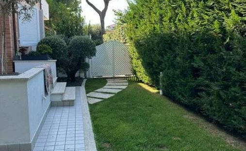 Villa in Pietrasanta, Tuscany, Italy 1