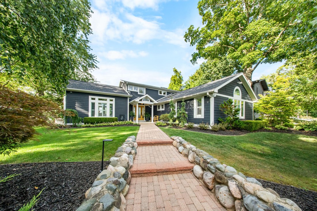 House in Chelsea, Michigan, United States 1 - 18825751