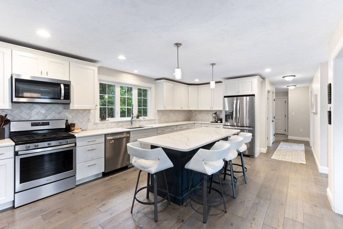 House in East Bridgewater, Massachusetts, United States 3 - 18823650