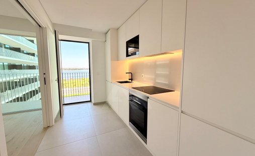 Apartment in Alto do Seixalinho, Santo Andre e Verderena, Setubal, Portugal 1