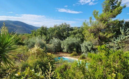 House in Lourmarin, Provence-Alpes-Côte d'Azur, France 1