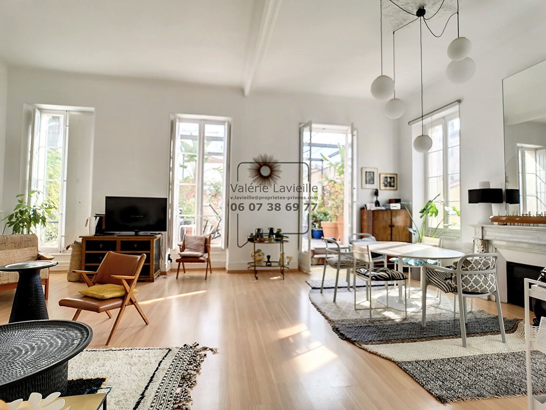 Apartment in Préfecture, 6e Arrondissement, Marseille 2 - 18822235