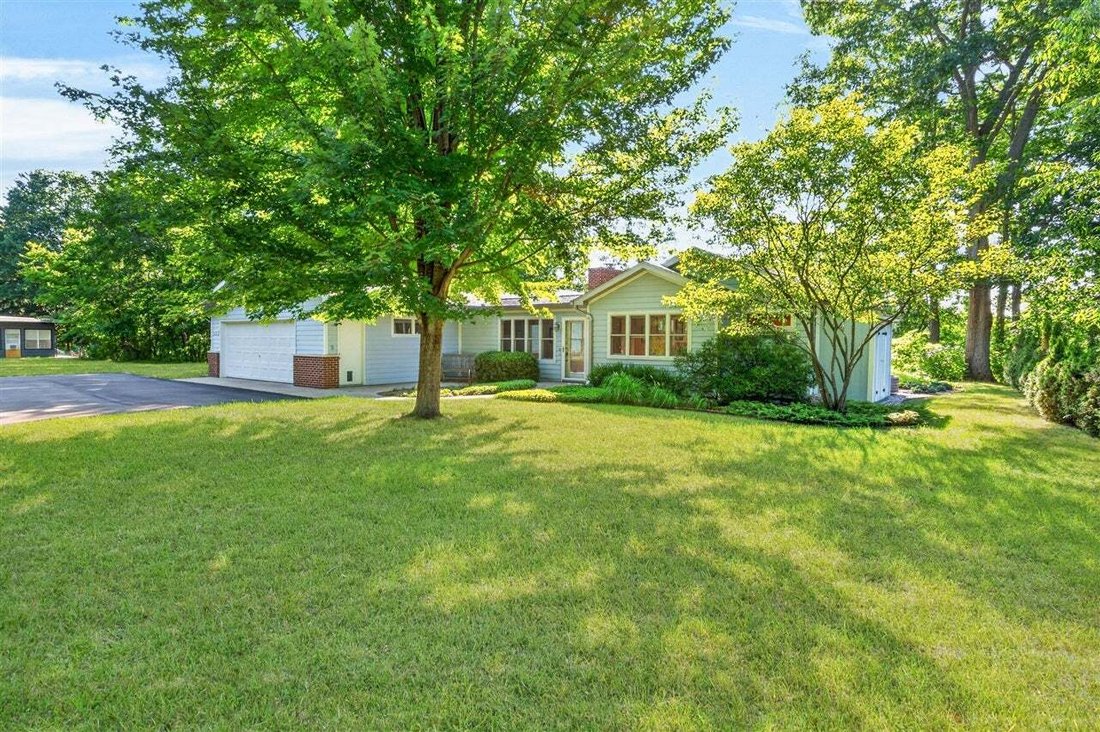 House in Benton Harbor, Michigan, United States 2 - 18822911