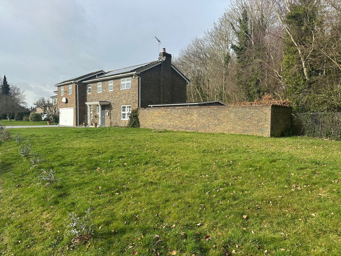 House in Canterbury, England 2 - 18825181