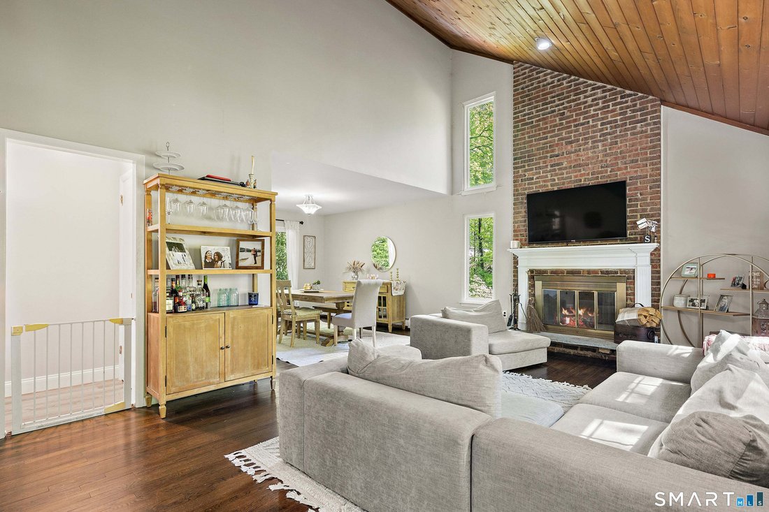 House in Stamford, Connecticut, United States 3 - 18826425