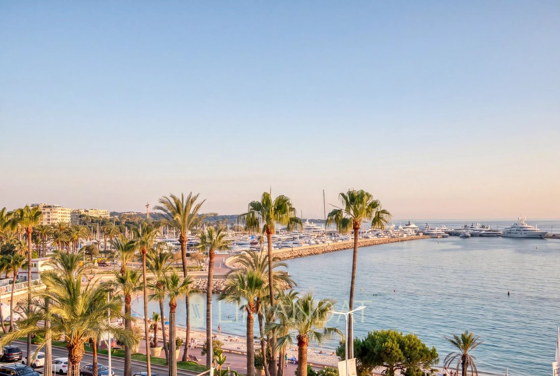 Appartement à Cannes, Provence-Alpes-Côte d'Azur, France 2 - 18825160