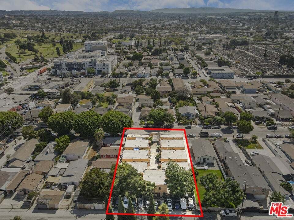 Los Angeles, California, United States 3 - 18823338