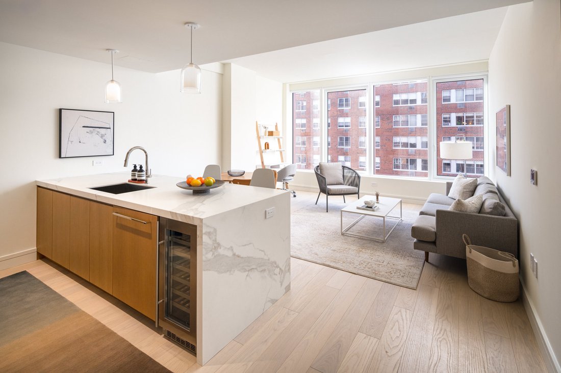 New York, New York, United States 4 - 18824908