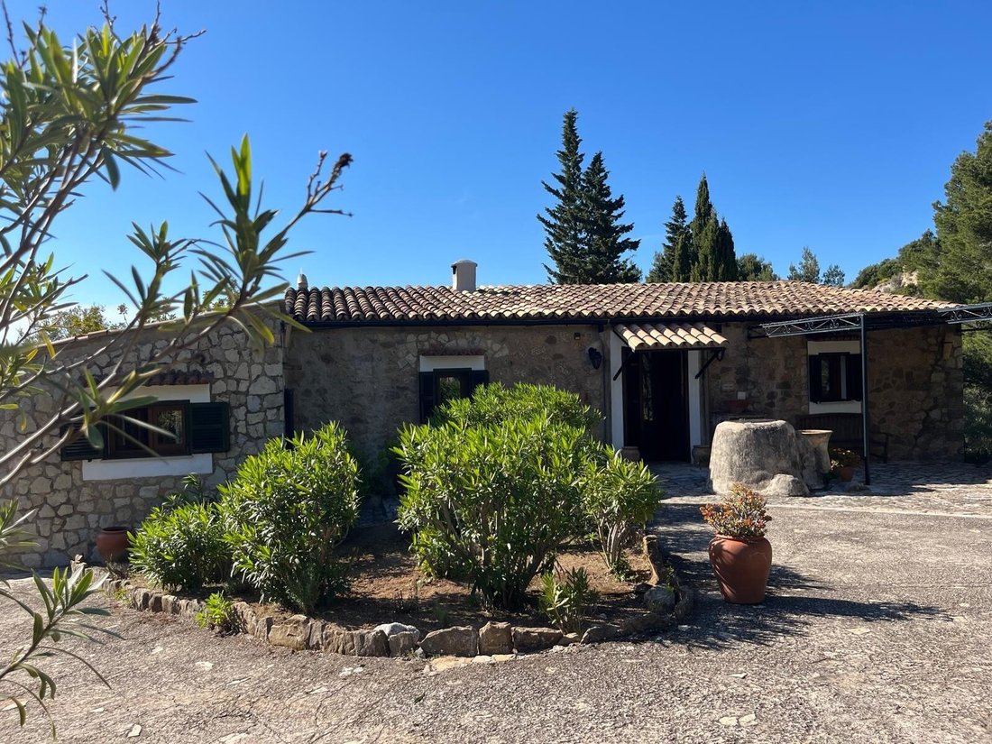 Finca en Estellenchs, Islas Baleares, España 1 - 18825290