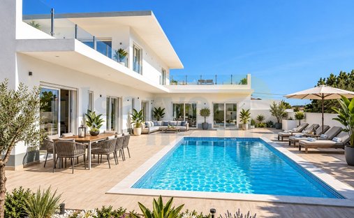 House in Faro (Se e Sao Pedro), Algarve, Portugal 1